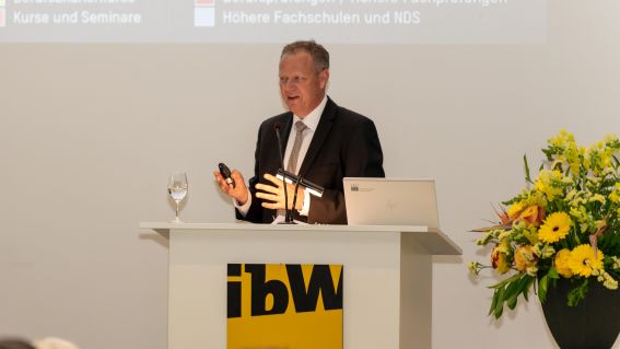Stefan Eisenring, Direktor ibW